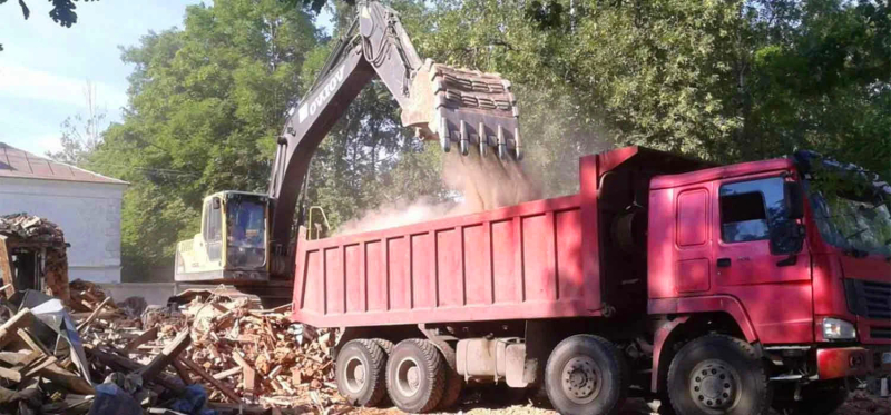 фото При необходимости используем специальный инструмент и технику